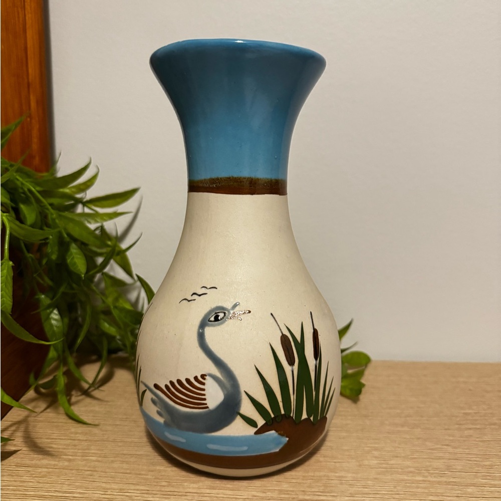 Mexican Tonala Vase with Swan Design